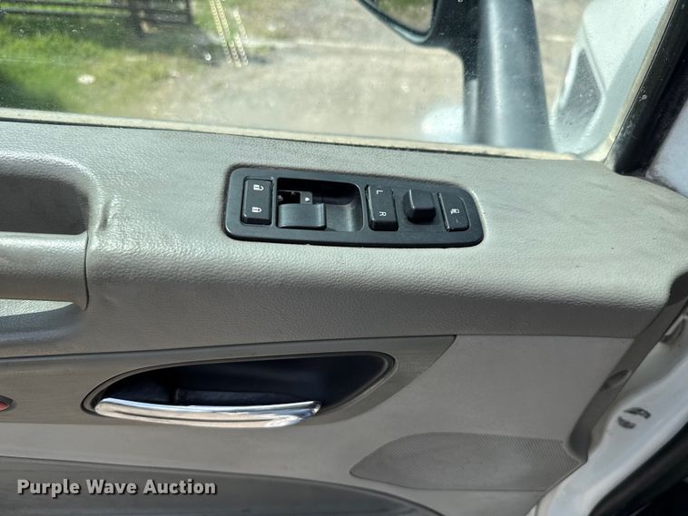 image for item ED5818 2019 Peterbilt 567 dump truck