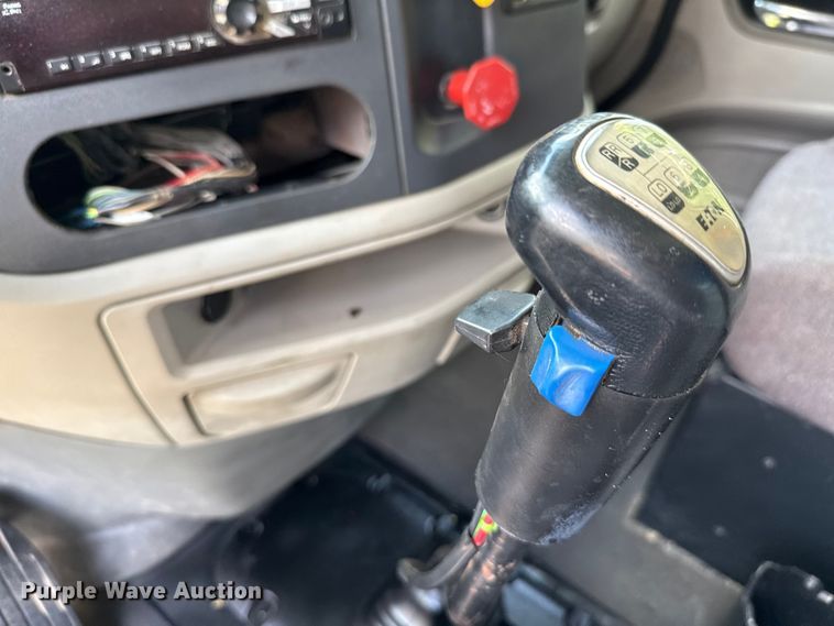 image for item ED5818 2019 Peterbilt 567 dump truck