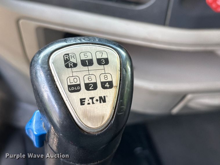 image for item ED5818 2019 Peterbilt 567 dump truck