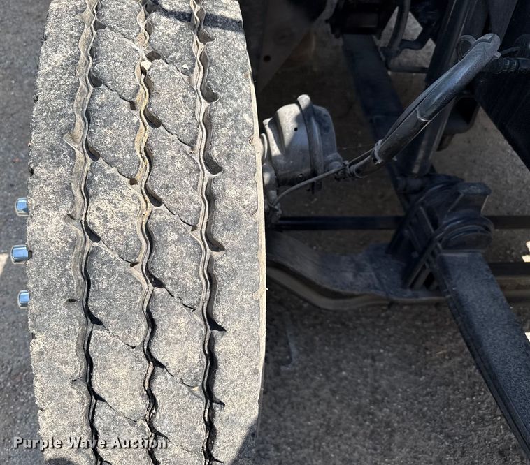 image for item ED5818 2019 Peterbilt 567 dump truck