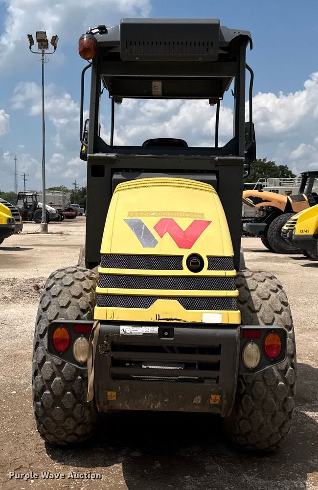 image for item ED5881 2019 Wacker Neuson RC70 single drum vibratory roller