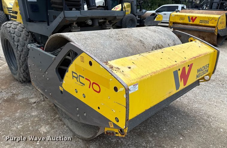 image for item ED5881 2019 Wacker Neuson RC70 single drum vibratory roller