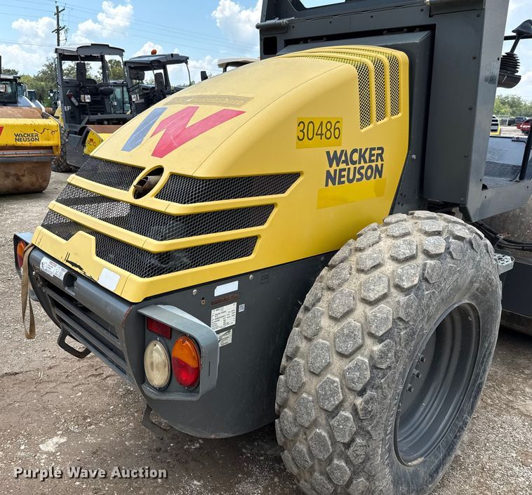 image for item ED5881 2019 Wacker Neuson RC70 single drum vibratory roller