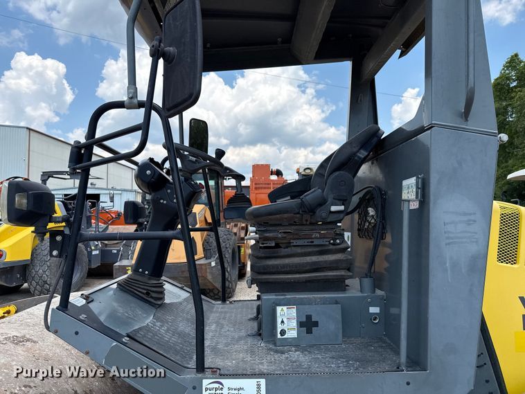 image for item ED5881 2019 Wacker Neuson RC70 single drum vibratory roller