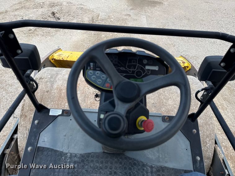 image for item ED5881 2019 Wacker Neuson RC70 single drum vibratory roller