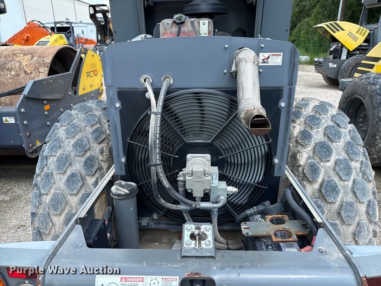 image for item ED5881 2019 Wacker Neuson RC70 single drum vibratory roller