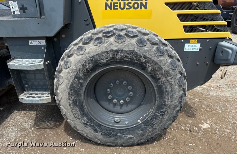 image for item ED5881 2019 Wacker Neuson RC70 single drum vibratory roller