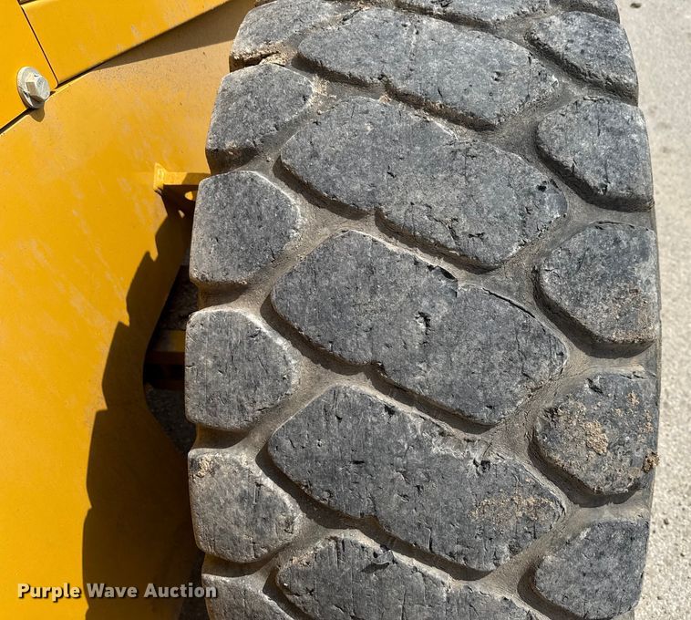 image for item ED5882 2018 John Deere 644K wheel loader