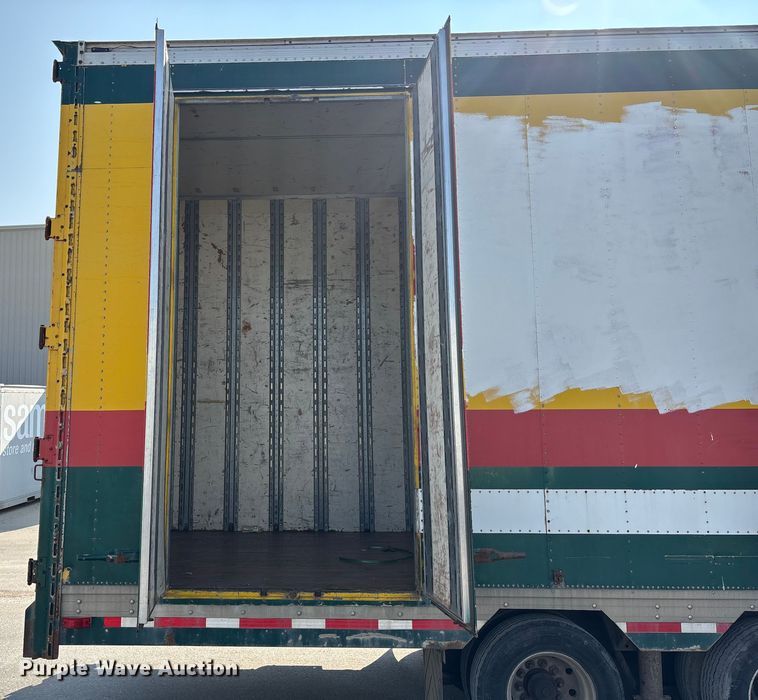 image for item EE3998 1994 Kentucky Manufacturing Company dry van trailer