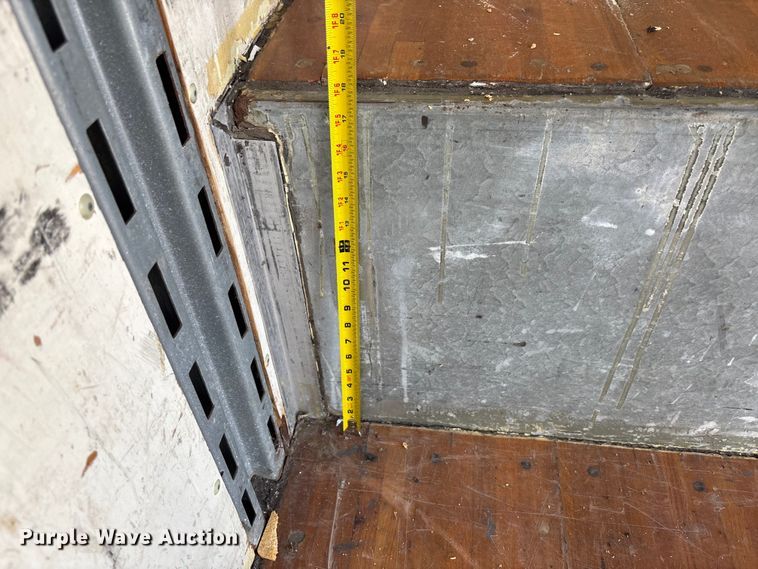 image for item EE3998 1994 Kentucky Manufacturing Company dry van trailer