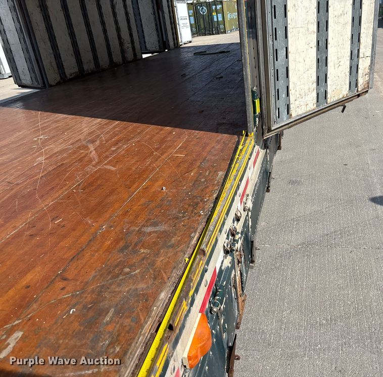 image for item EE3998 1994 Kentucky Manufacturing Company dry van trailer