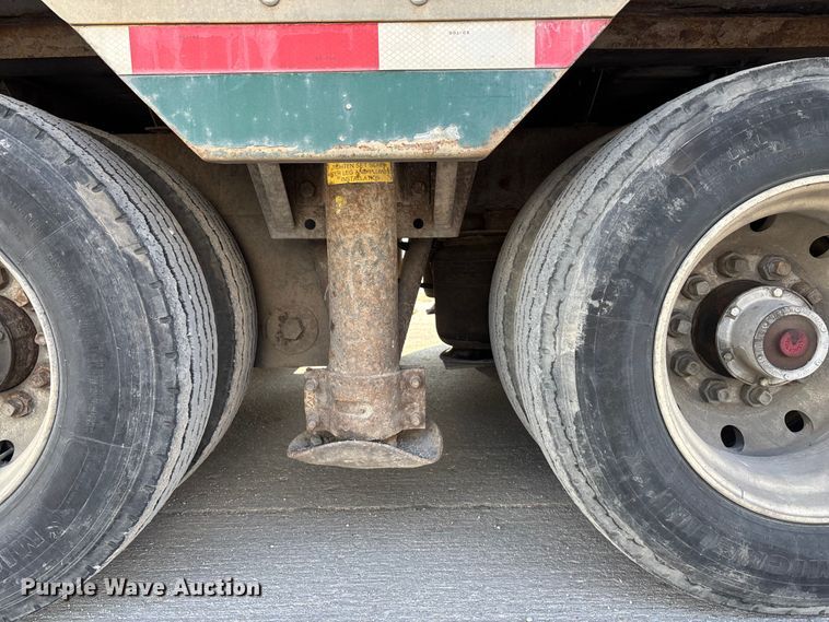 image for item EE3998 1994 Kentucky Manufacturing Company dry van trailer