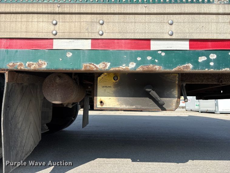 image for item EE3998 1994 Kentucky Manufacturing Company dry van trailer