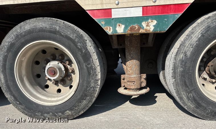 image for item EE3998 1994 Kentucky Manufacturing Company dry van trailer