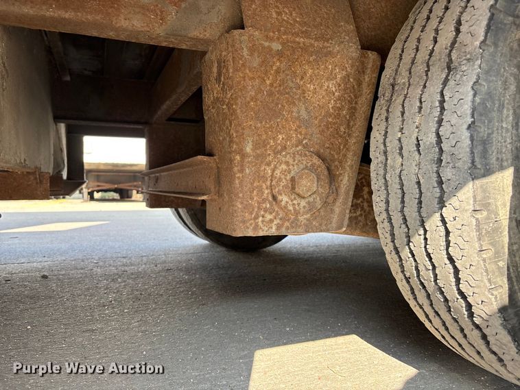 image for item EE3998 1994 Kentucky Manufacturing Company dry van trailer