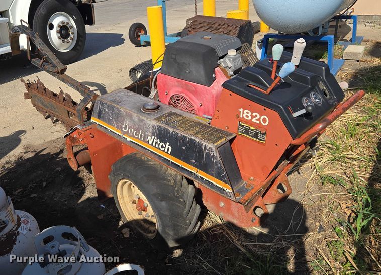 image for item EF1789 Ditch Witch  1820H walk-behind trencher
