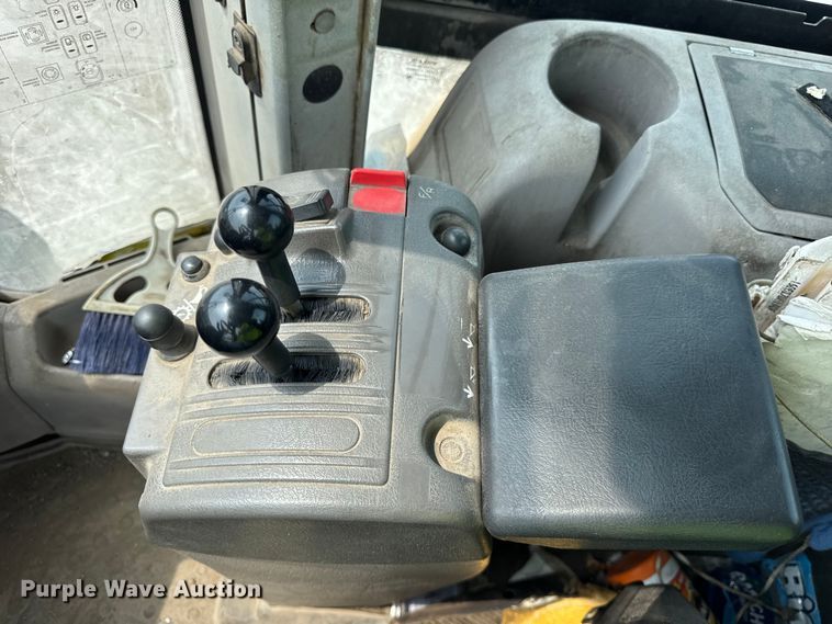 image for item EF2121 2012 Volvo L90F wheel loader