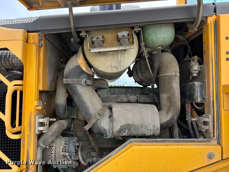 image for item EF2121 2012 Volvo L90F wheel loader