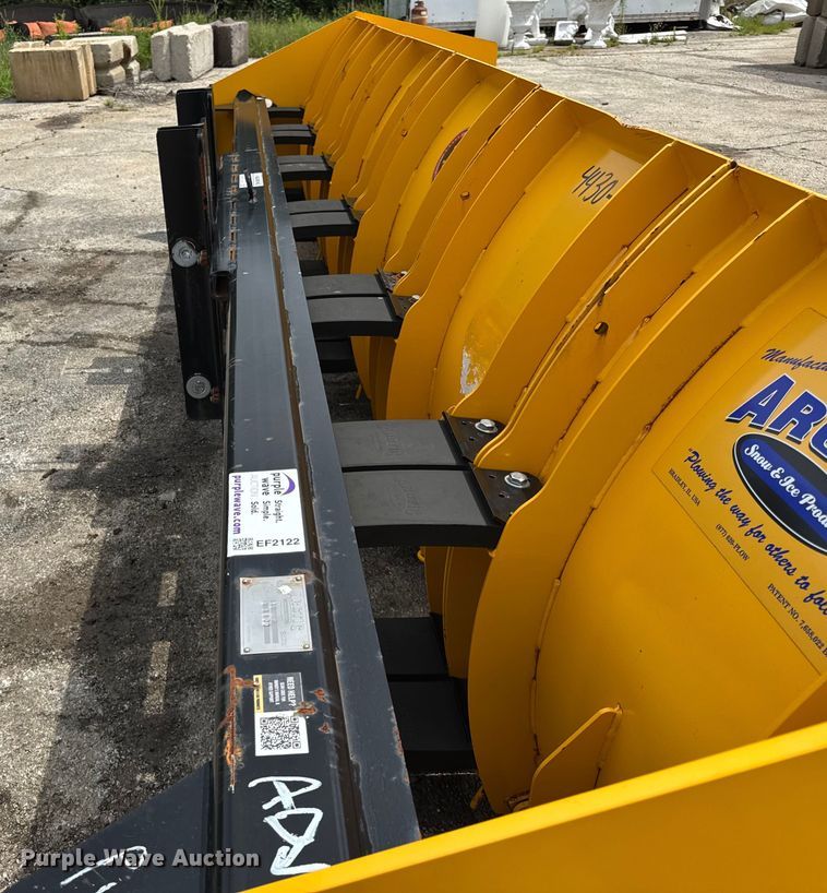 image for item EF2122 Arctic 17HD wheel loader snow pusher