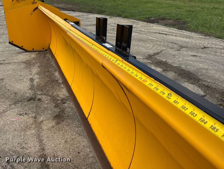 image for item EF2122 Arctic 17HD wheel loader snow pusher