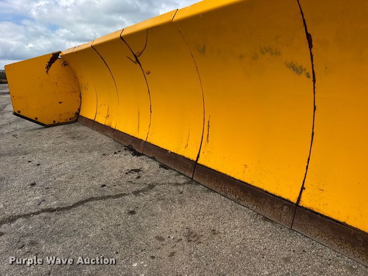 image for item EF2123 Arctic 17HD wheel loader snow pusher