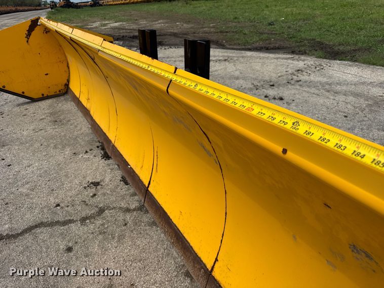 image for item EF2123 Arctic 17HD wheel loader snow pusher