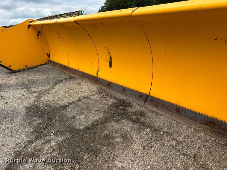 image for item EF2124 Arctic LD10.5 skid steer snow pusher