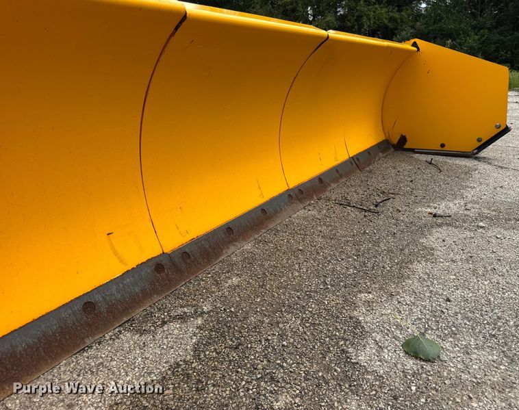 image for item EF2126 Arctic LD10.5 skid steer snow pusher