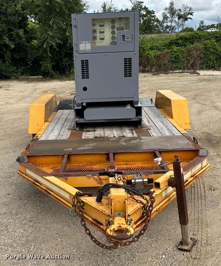 image for item EF2135 Whisperwatt DCA-45SSIU3 generator