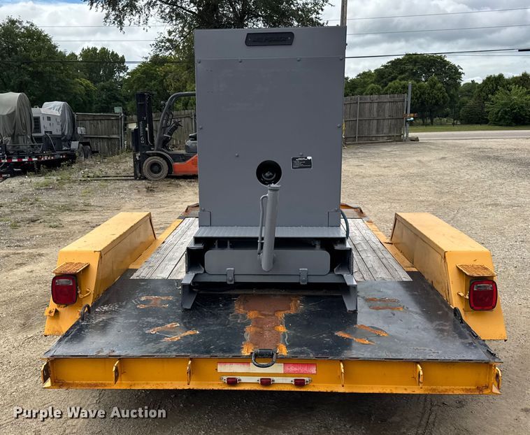 image for item EF2135 Whisperwatt DCA-45SSIU3 generator