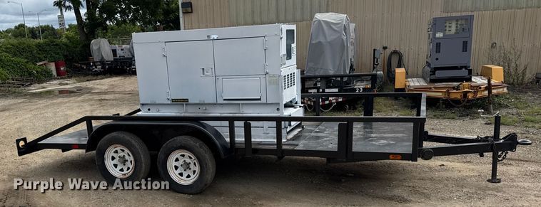 image for item EF2136 Whisperwatt DCA-25SSIU generator