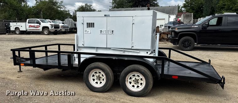 image for item EF2136 Whisperwatt DCA-25SSIU generator