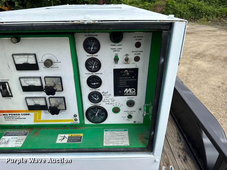 image for item EF2136 Whisperwatt DCA-25SSIU generator