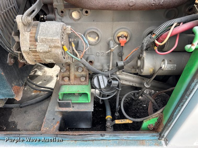 image for item EF2136 Whisperwatt DCA-25SSIU generator