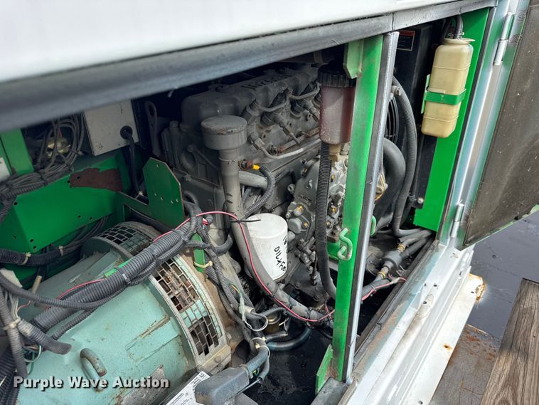 image for item EF2136 Whisperwatt DCA-25SSIU generator