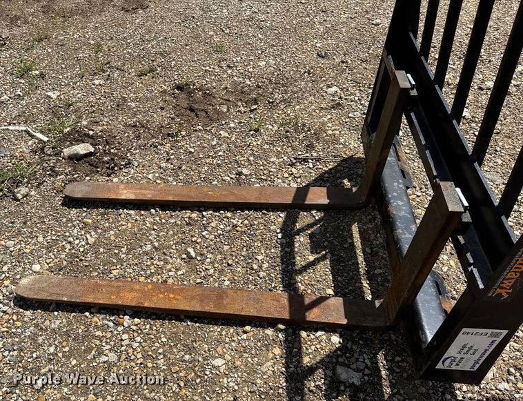 image for item EF2140 Tomahawk skid steer forks