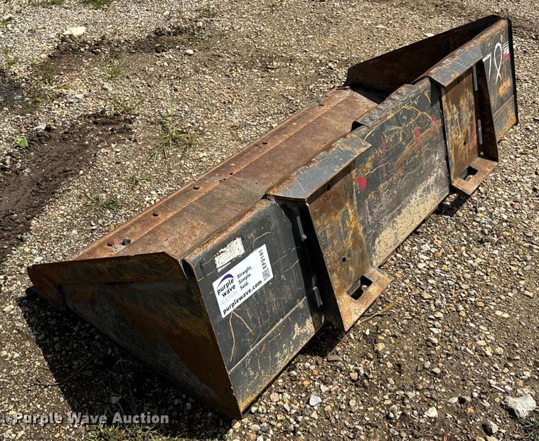 image for item EF2141 CNH skid steer bucket