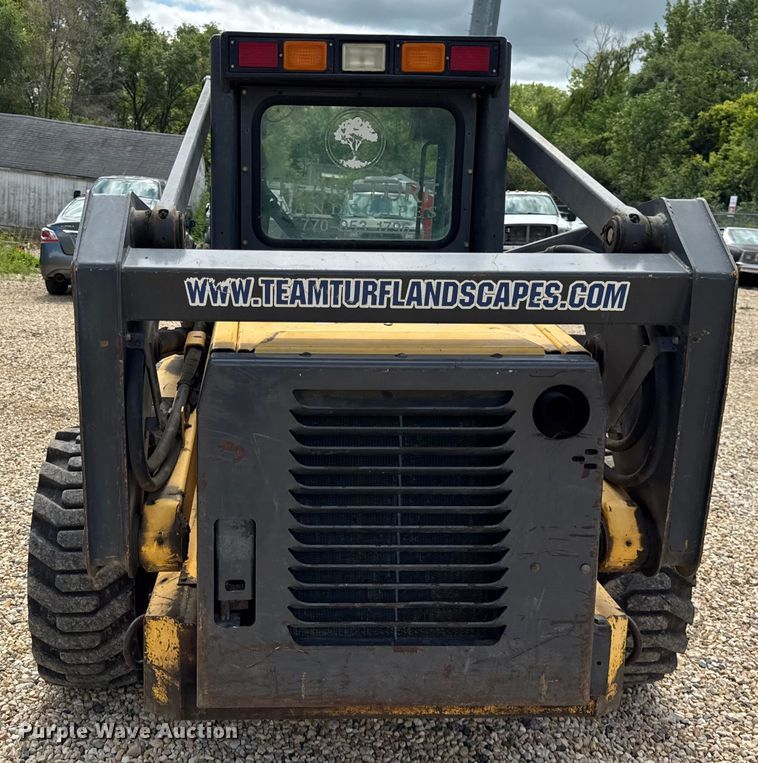 image for item EF2142 2003 New Holland LS180 skid steer loader