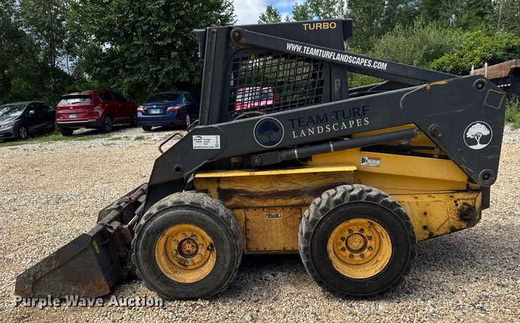 image for item EF2142 2003 New Holland LS180 skid steer loader