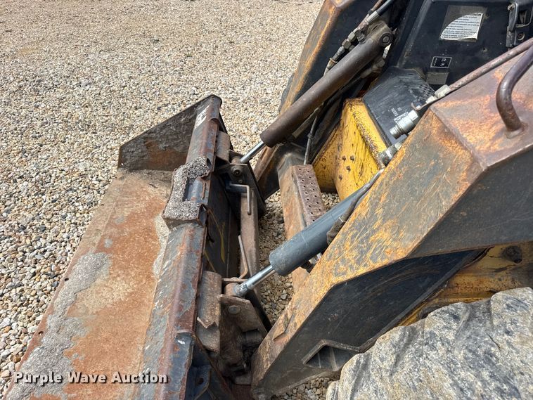 image for item EF2142 2003 New Holland LS180 skid steer loader