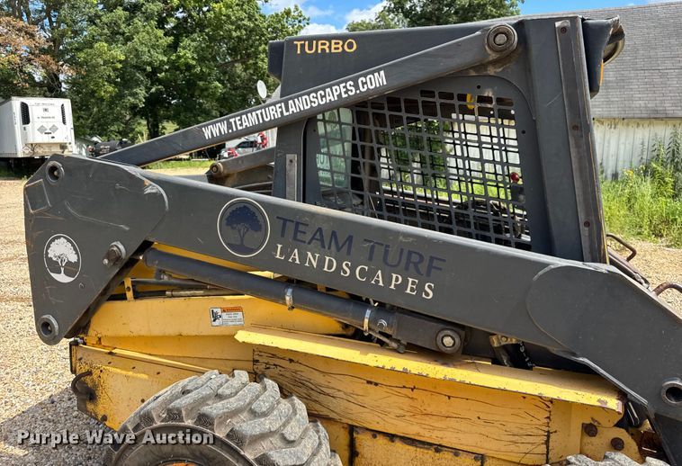 image for item EF2142 2003 New Holland LS180 skid steer loader