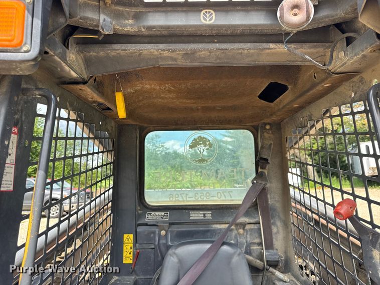 image for item EF2142 2003 New Holland LS180 skid steer loader