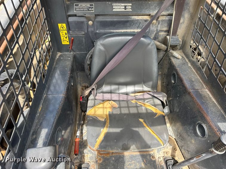 image for item EF2142 2003 New Holland LS180 skid steer loader