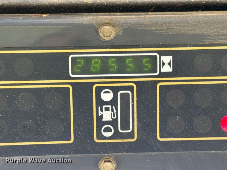 image for item EF2142 2003 New Holland LS180 skid steer loader