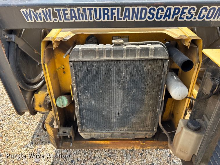 image for item EF2142 2003 New Holland LS180 skid steer loader