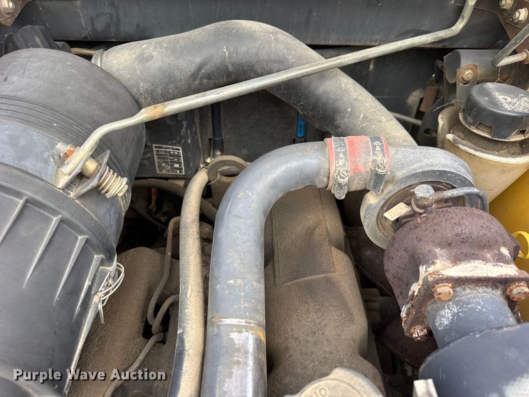 image for item EF2142 2003 New Holland LS180 skid steer loader