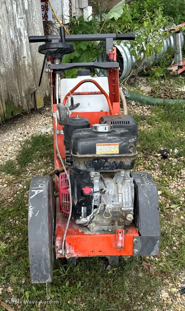 image for item EF2143 2017 Husqvarna FS400LV concrete saw