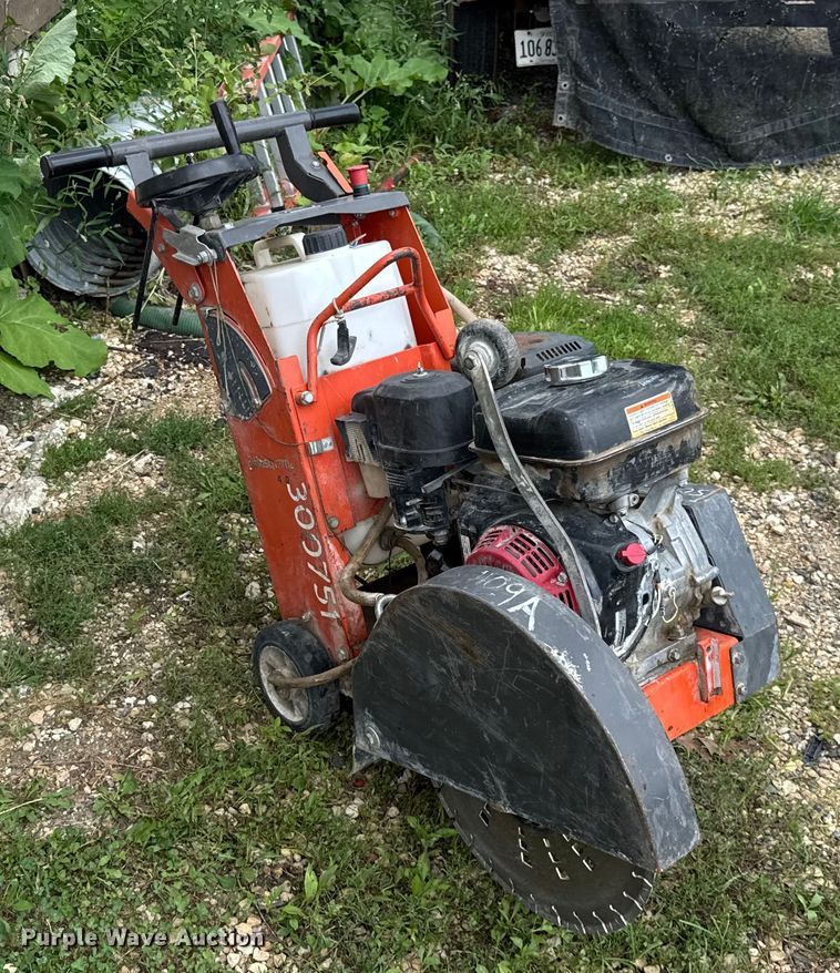 image for item EF2143 2017 Husqvarna FS400LV concrete saw