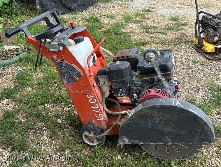 image for item EF2143 2017 Husqvarna FS400LV concrete saw