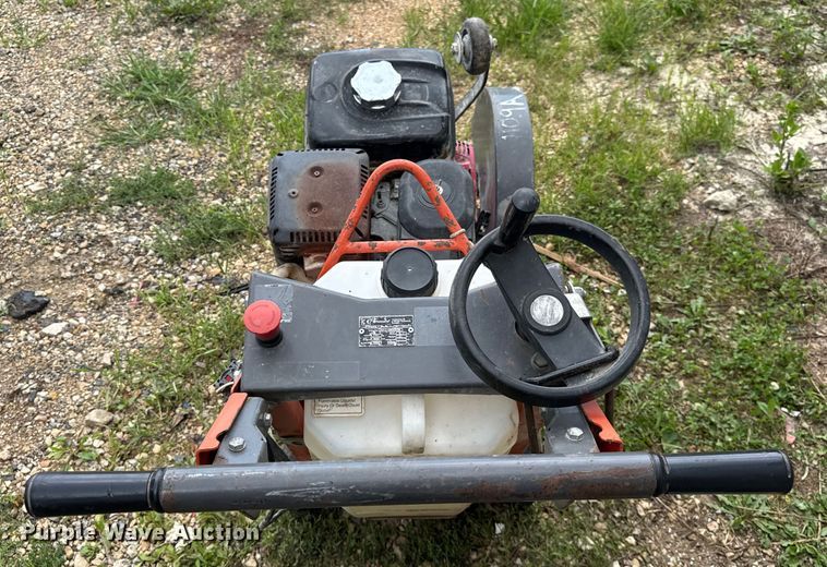 image for item EF2143 2017 Husqvarna FS400LV concrete saw